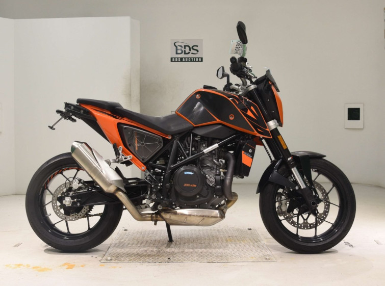 Мотоцикл KTM 690 DUKE с пробегом 13054 km