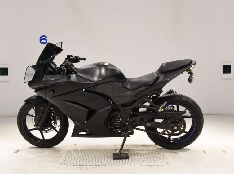 Мотоцикл Kawasaki NINJA400 з пробігом 25604 km