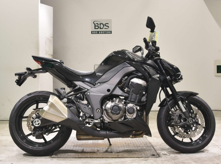 Мотоцикл Kawasaki Z1000 с пробегом 10490 km