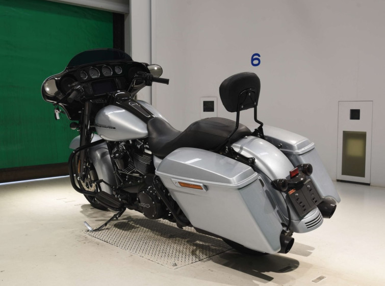 Мотоцикл HD STREET GLIDE FLHXS1870 з пробігом 1924 km