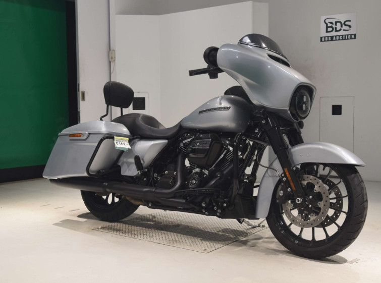 Мотоцикл HD STREET GLIDE FLHXS1870 з пробігом 1924 km