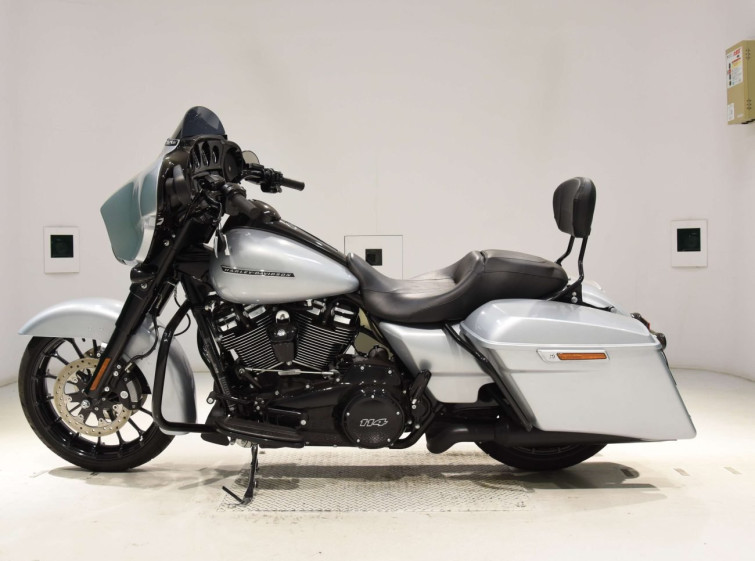 Мотоцикл HD STREET GLIDE FLHXS1870 з пробігом 1924 km