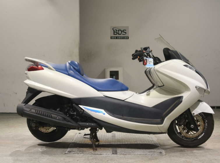 Мотоцикл Yamaha MAJESTY 250