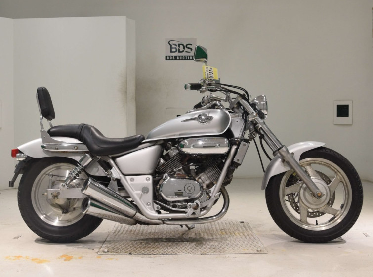 Мотоцикл Honda MAGNA250 з пробігом 32618 km