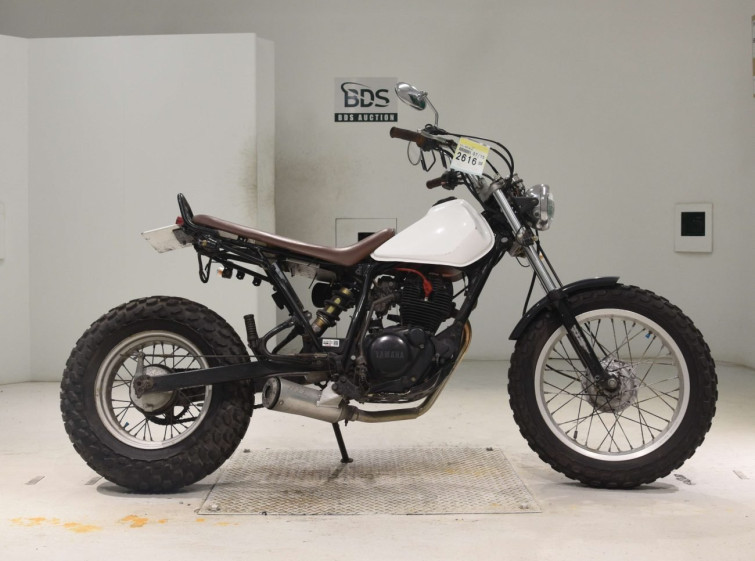 Мотоцикл Yamaha TW200E с пробегом 20680 km