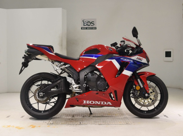 Мотоцикл Honda CBR600RR с пробегом 2745 km