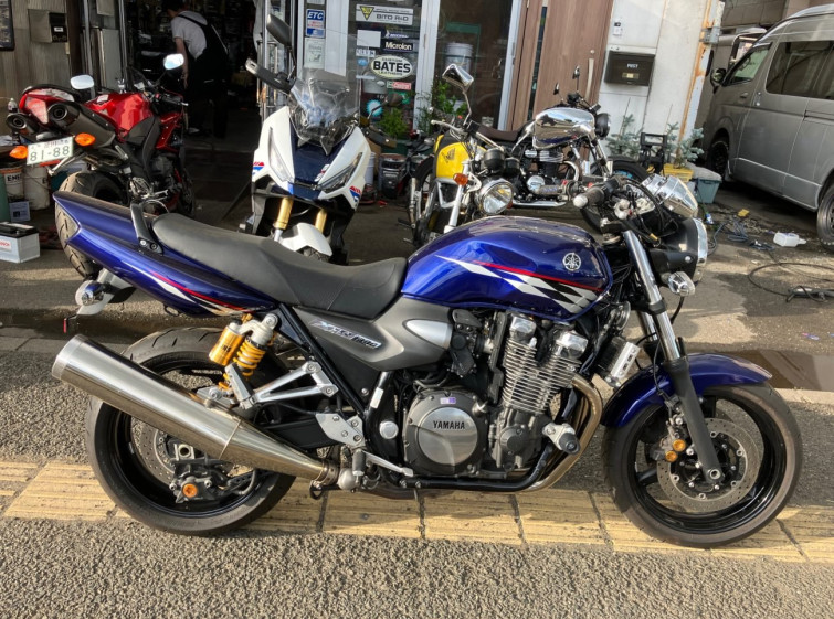 Мотоцикл Yamaha XJR1300 с пробегом 16207 km