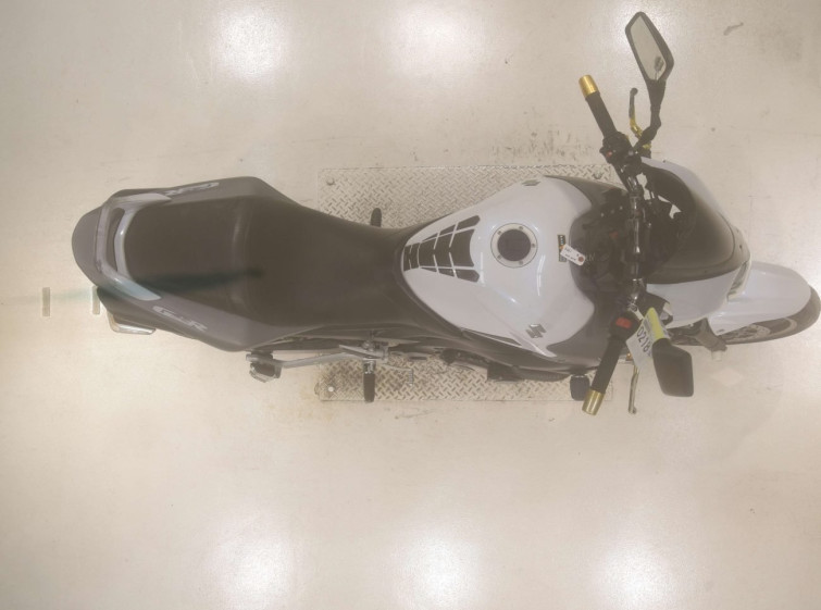 Мотоцикл Suzuki GSR400 з пробігом 43400 km