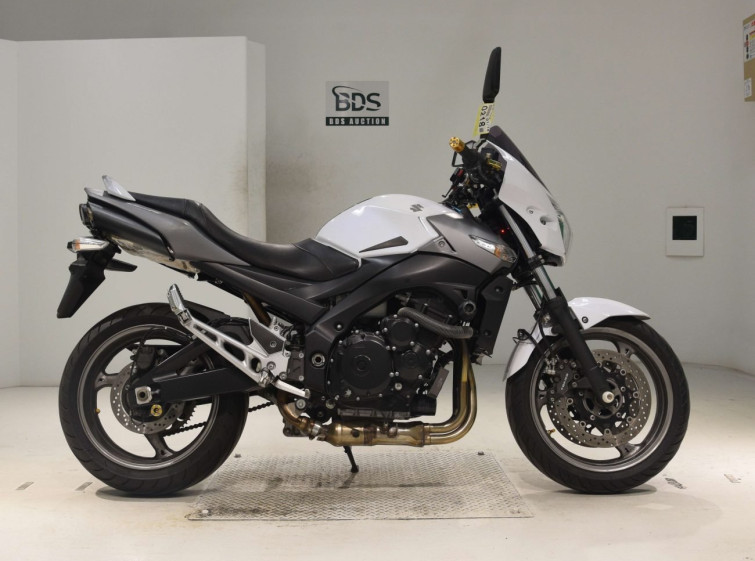 Мотоцикл Suzuki GSR400 з пробігом 43400 km