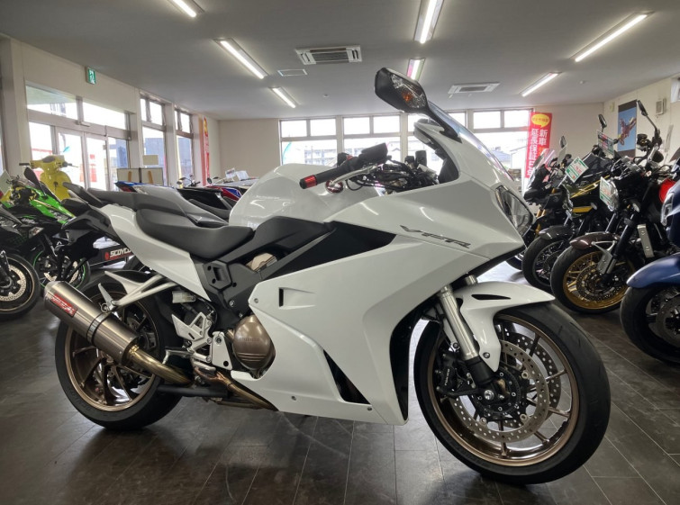 Мотоцикл Honda VFR800F с пробегом 6630 km