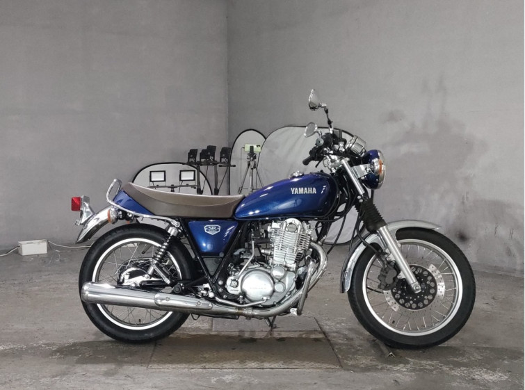 Мотоцикл Yamaha SR400 с пробегом 8430 km