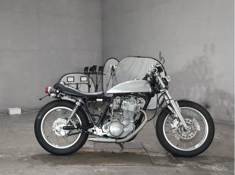 Мотоцикл Yamaha SR400 с пробегом 2231 km