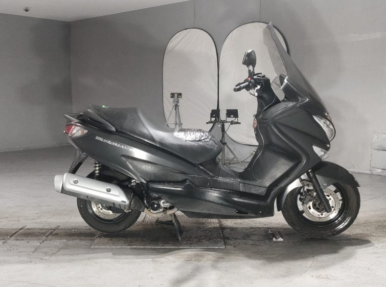 Мотоцикл Suzuki BURGMAN 200 з пробігом 37604 km