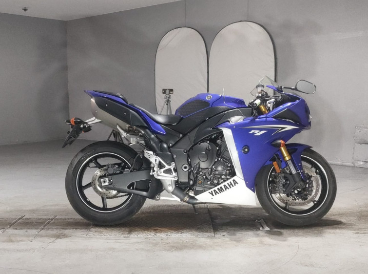 Мотоцикл Yamaha YZF-R1 з пробігом 18227 km
