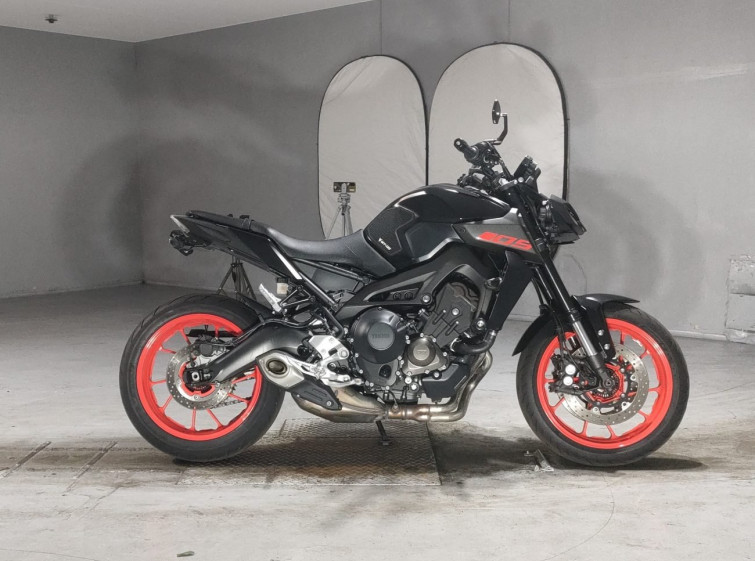 Мотоцикл Yamaha MT-09 з пробігом 23407 km