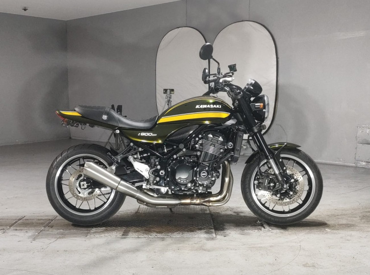 Мотоцикл Kawasaki Z900RS с пробегом 18599 km