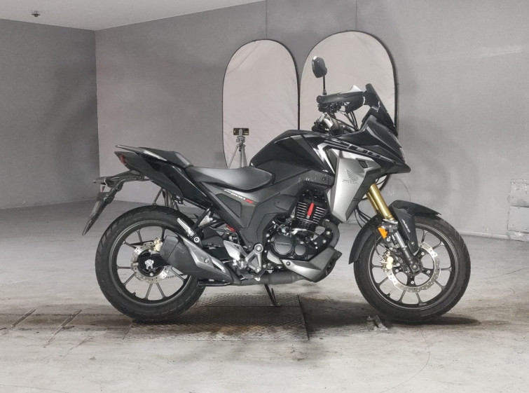 Мотоцикл Honda CB200XA с пробегом 2647 km