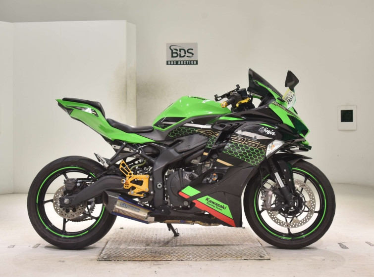 Мотоцикл Kawasaki NINJA ZX-25R KRT з пробігом 11483 km