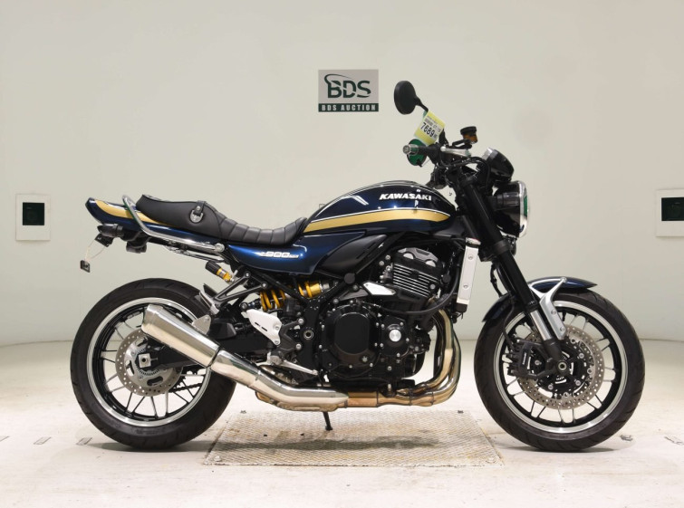 Мотоцикл Kawasaki Z900RS с пробегом 3713 km