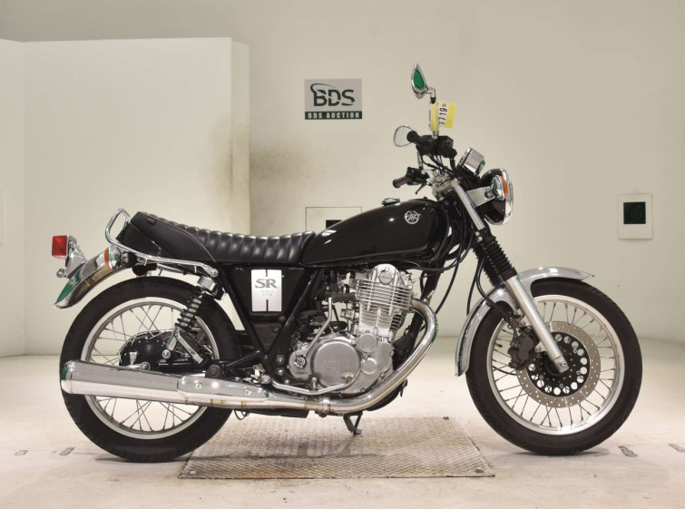 Мотоцикл Yamaha SR400 з пробігом 12880 km