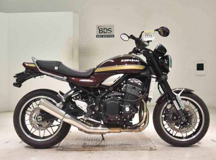 Мотоцикл Kawasaki Z900RS с пробегом 1872 km