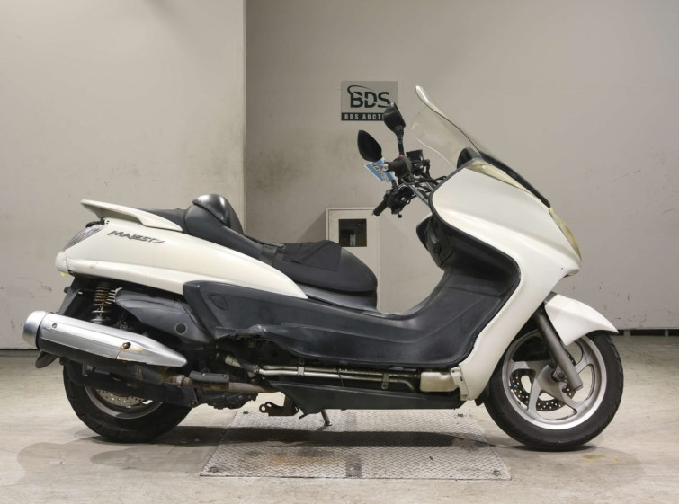 Мотоцикл Yamaha MAJESTY 250