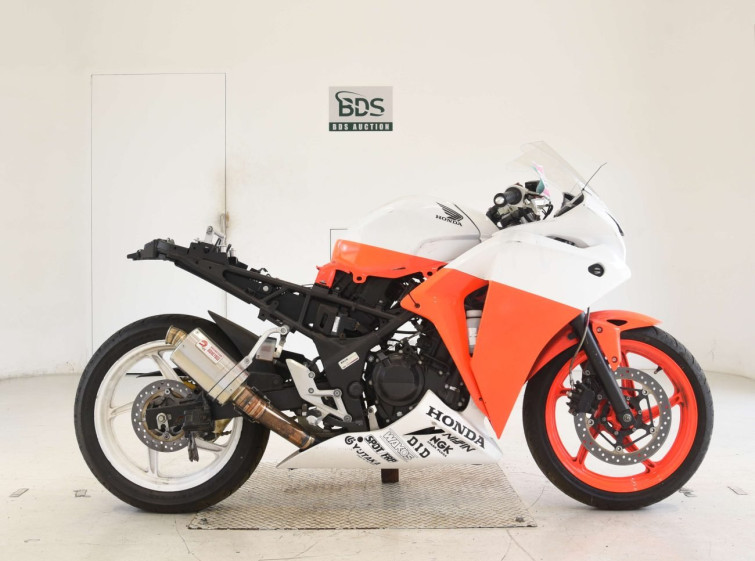 Мотоцикл Honda CBR250R
