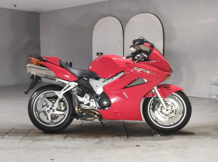 Мотоцикл Honda VFR800F с пробегом 29668 km