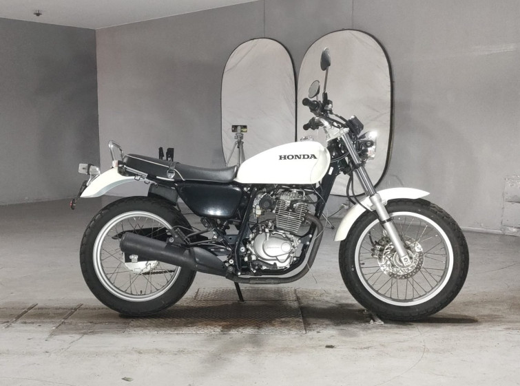 Мотоцикл Honda CB223S з пробігом 4749 km
