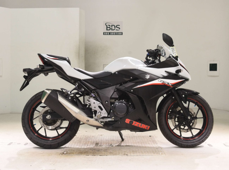 Мотоцикл Suzuki GSX250R с пробегом 13441 km