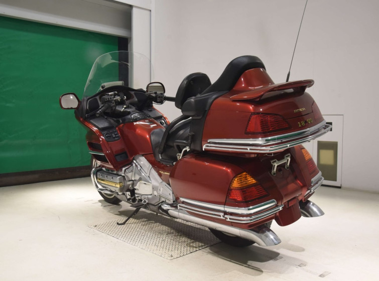 Мотоцикл Honda GL1800 с пробегом 17102 m