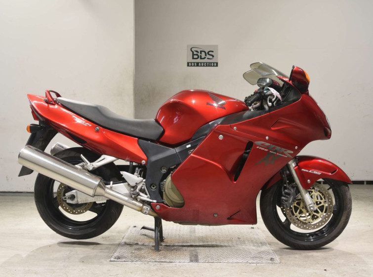 Мотоцикл Honda CBR1100XX BLACKBIRD с пробегом 30423 km