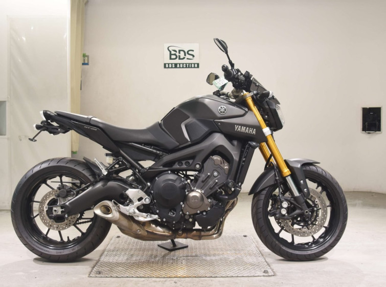 Мотоцикл Yamaha MT-09 з пробігом 10085 km