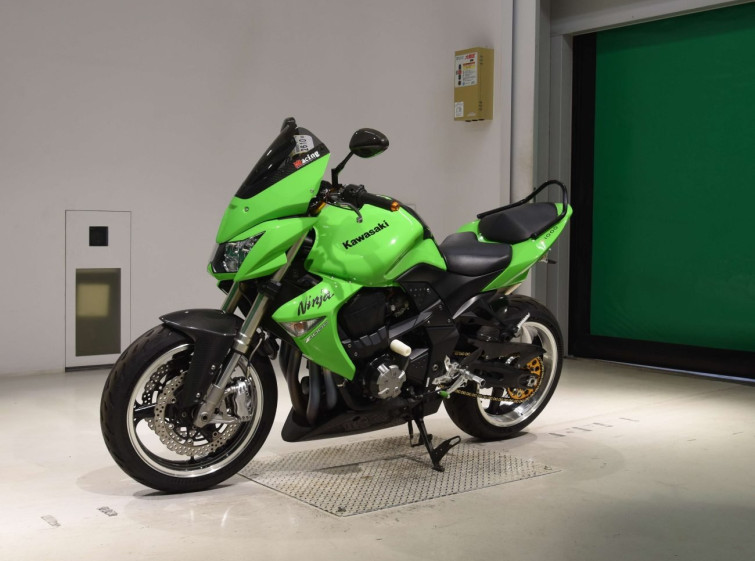 Мотоцикл Kawasaki Z1000 з пробігом 25880 km