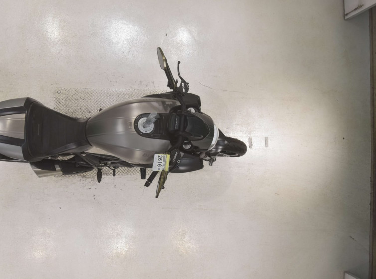 Мотоцикл Ducati DIAVEL с пробегом 9125 km