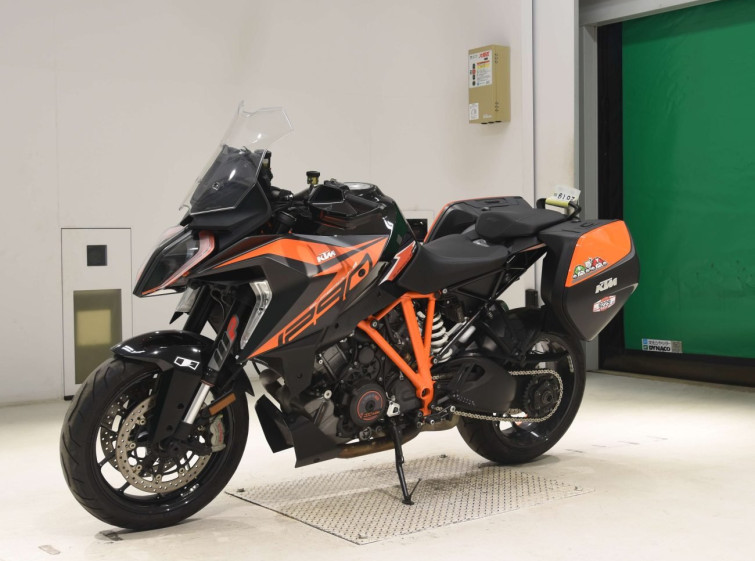 Мотоцикл KTM 1290 SUPERDUKE GT з пробігом 35392 km