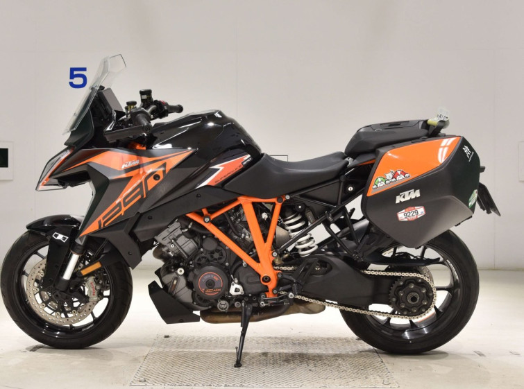 Мотоцикл KTM 1290 SUPERDUKE GT з пробігом 35392 km