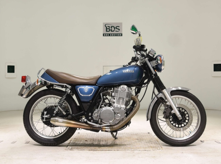 Мотоцикл Yamaha SR400 с пробегом 2994 km
