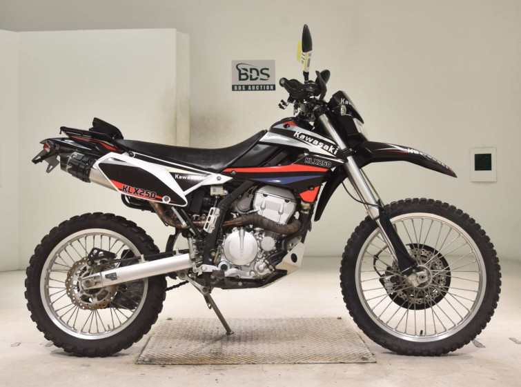 Мотоцикл Kawasaki KLX250 з пробігом 3982 km