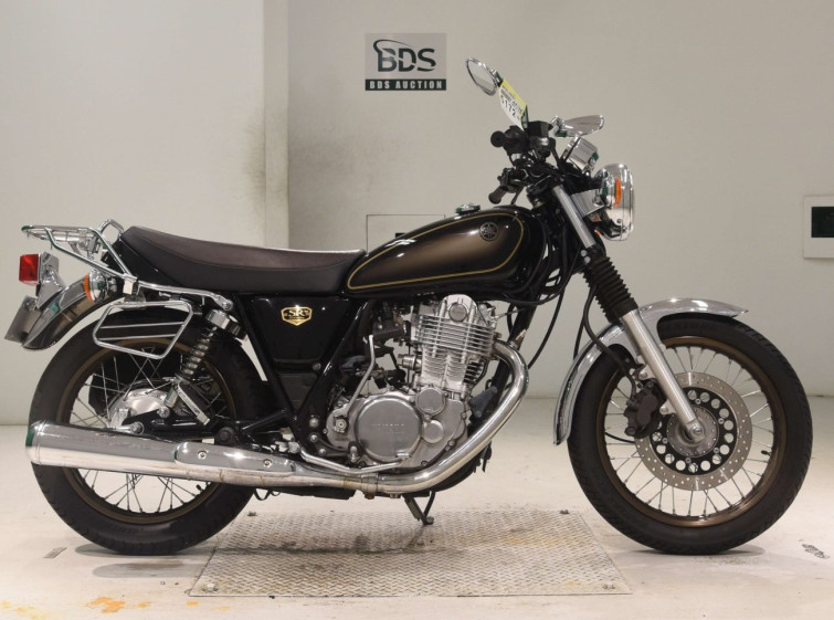 Мотоцикл Yamaha SR400 с пробегом 2407 km