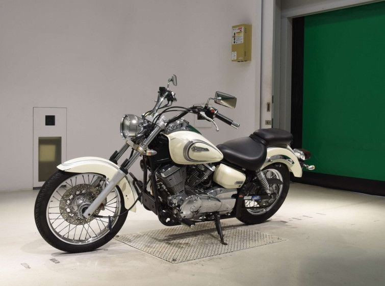 Мотоцикл Yamaha DRAGSTAR XVS250 с пробегом 19784 km