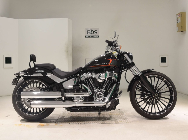 Мотоцикл HD FXBR1920 з пробігом 880 km