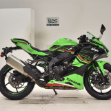 Мотоцикл Kawasaki ZX-4RR с пробегом 4567 km