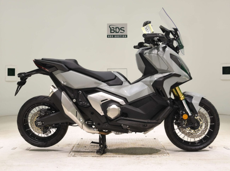 Мотоцикл Honda X-ADV750-2 с пробегом 8895 km