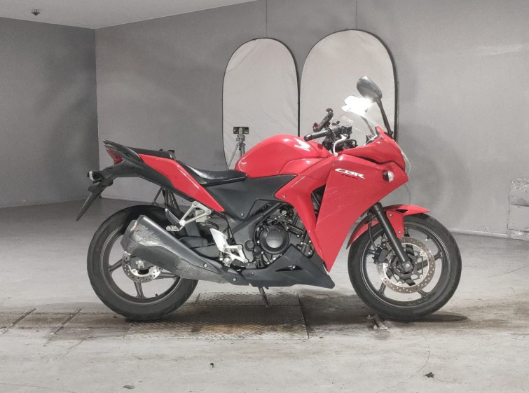 Мотоцикл Honda CBR250R з пробігом 34947 km