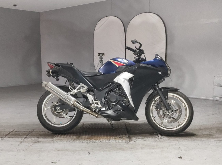 Мотоцикл Honda CBR250R з пробігом 23884 km