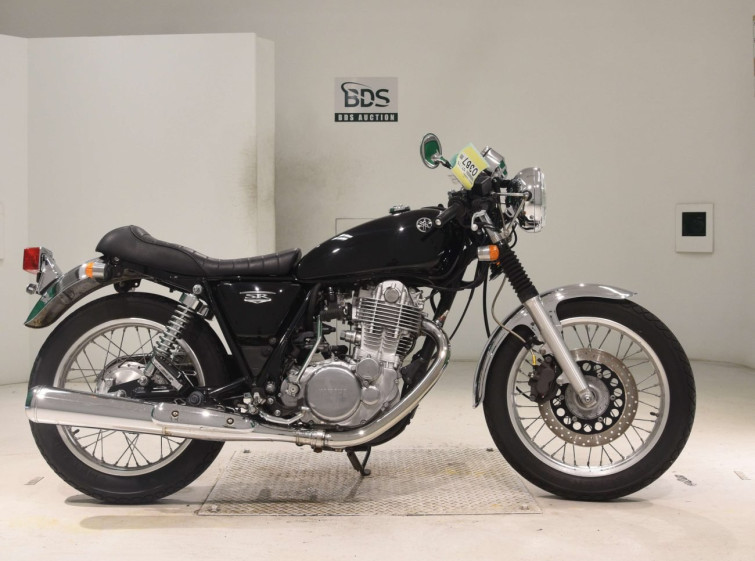 Мотоцикл Yamaha SR400 с пробегом 9085 km
