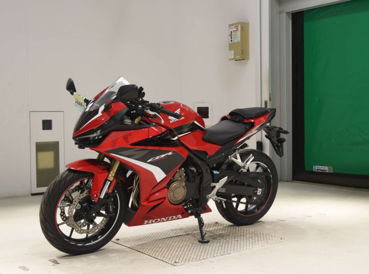 Мотоцикл Honda CBR400R з пробігом 3124 km
