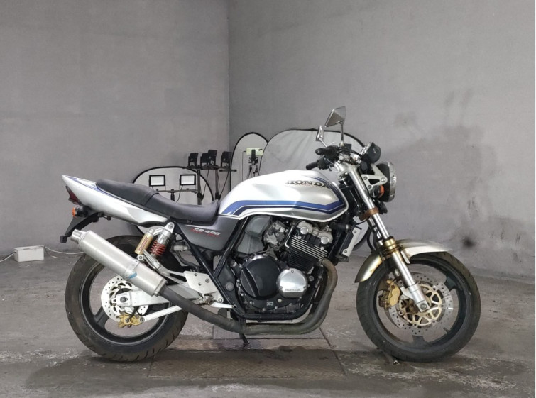 Мотоцикл Honda CB400SFV