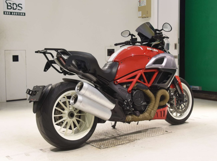 Мотоцикл Ducati DIAVEL з пробігом 37810 km